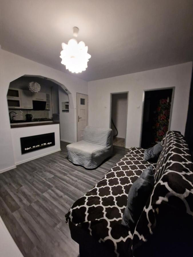 Apatrament Jagielonska Apartamento Legnica Exterior foto